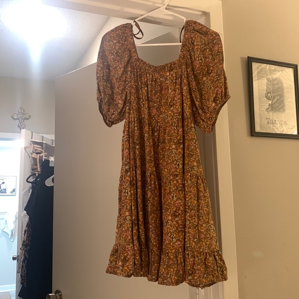 A large Wild Fable dress perfect for Fall